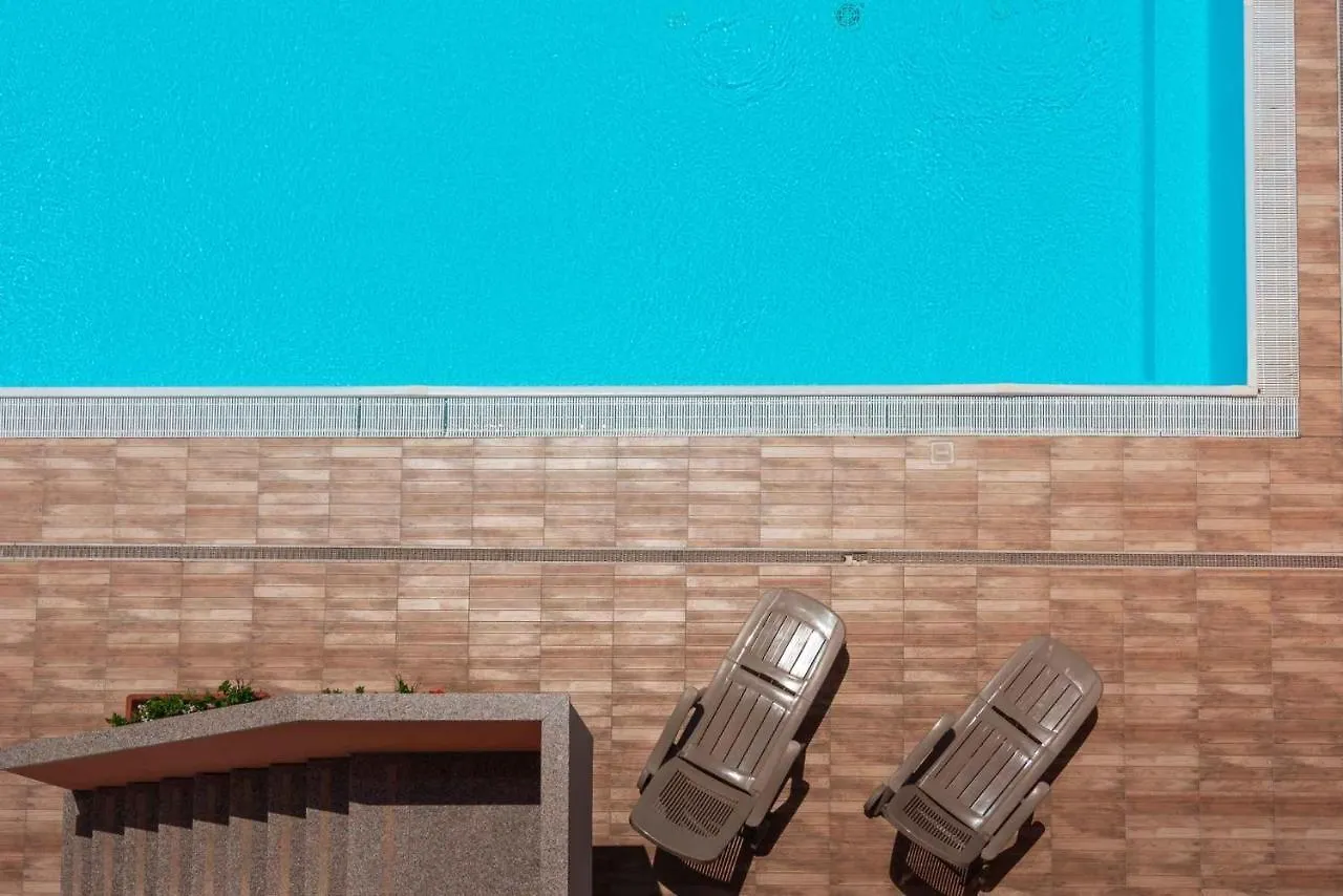 Apartments In Santa Teresa Di Gallura 35394 Италия